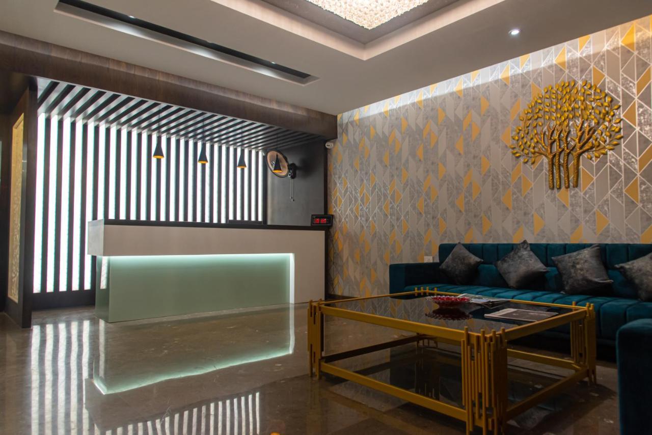 Hotel Royal Livin Varanasi Exterior photo