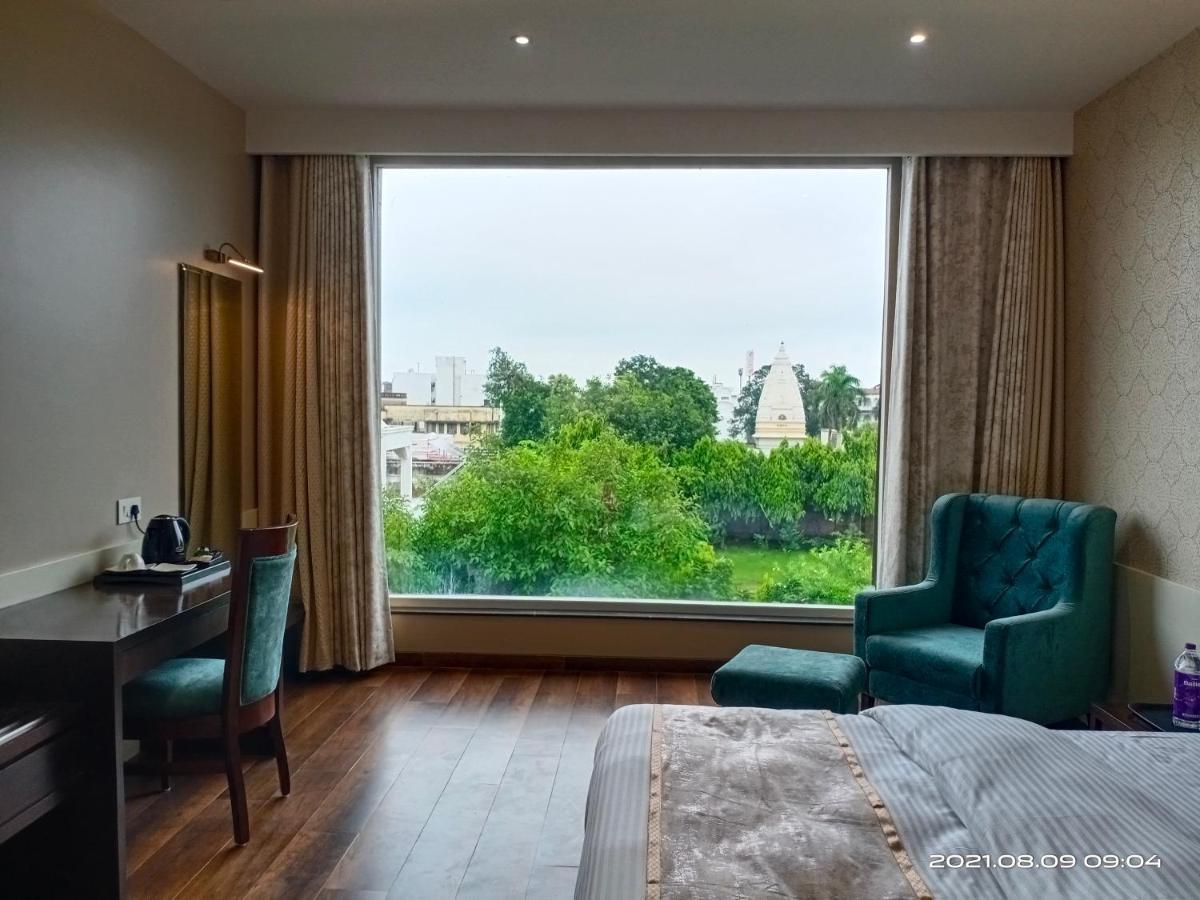 Hotel Royal Livin Varanasi Exterior photo