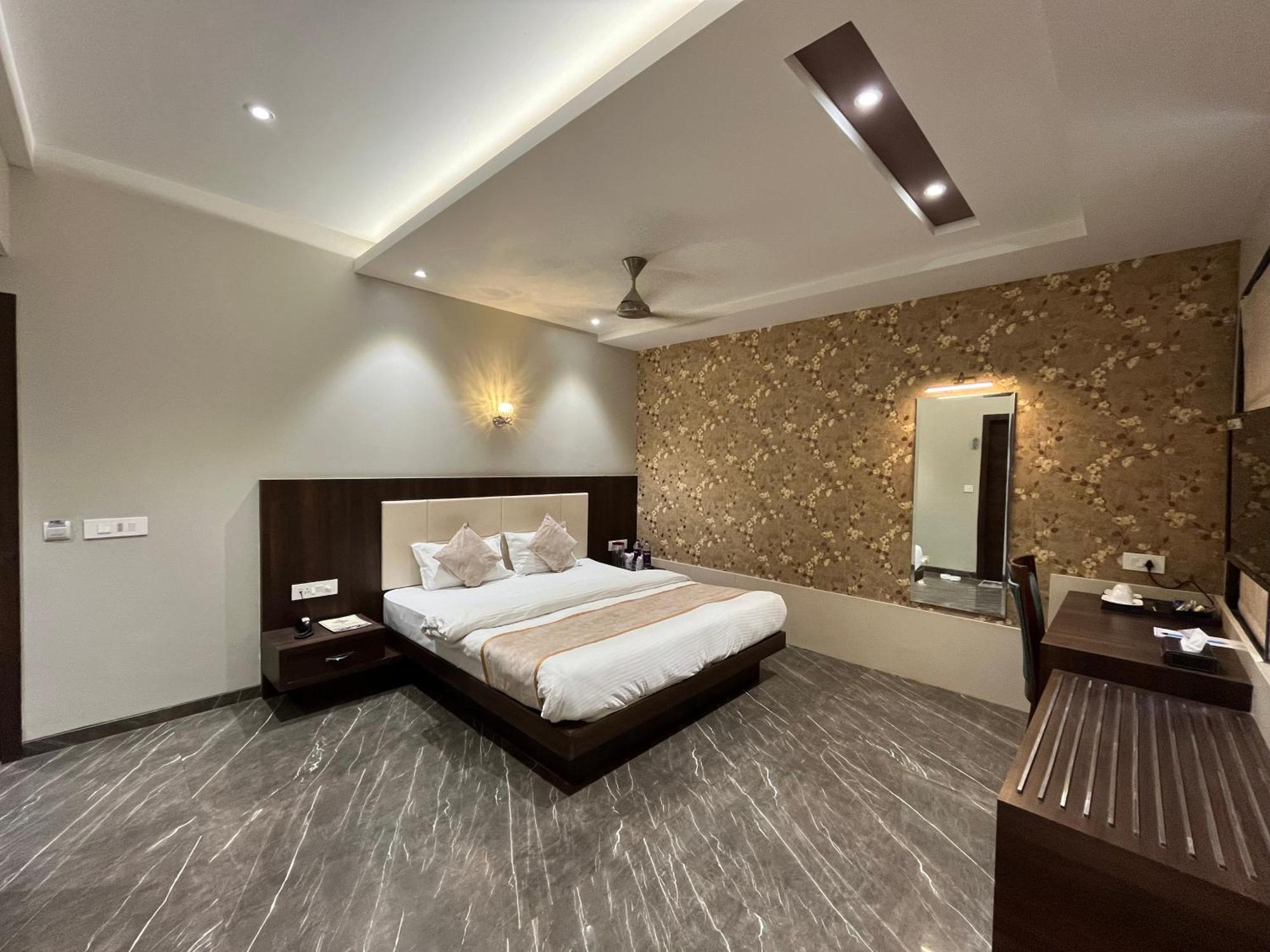 Hotel Royal Livin Varanasi Exterior photo
